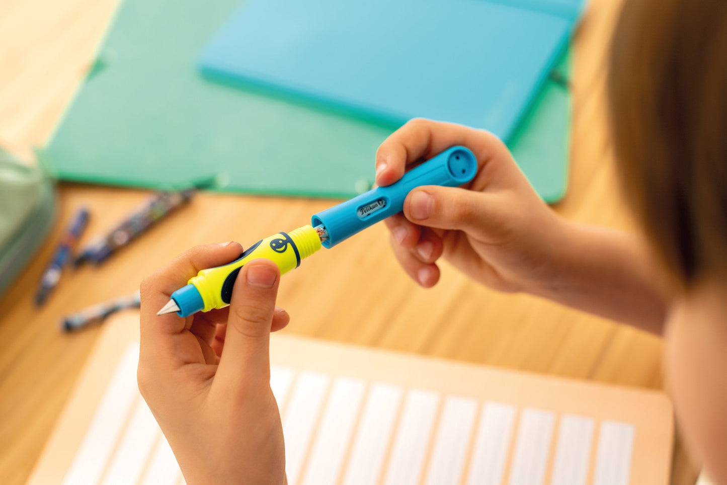 Füllhalter griffix® P2NB Neon Fresh Blue mit Laser-Gravur